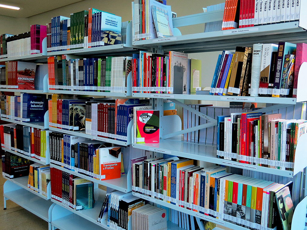 Foto da biblioteca IFTM Campus Patos de Minas